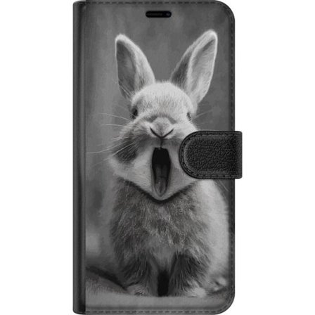Kompatibelt Lommeboketui til Samsung Galaxy A26 Forlokkende svart og hvit kanin sitter forovervendt med munnen åpen som om den gjesper, noe som skape