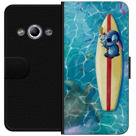 Kompatibel Tegnebogsetui til Samsung Galaxy Xcover 3 Afslappende illustration af Stitch der hviler på et surfbræt i klart turkisfarvet vand