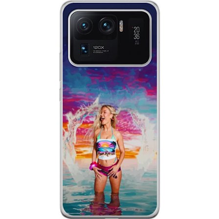 Kompatibel Mobilcover til Xiaomi Mi 11 Ultra Blond kvinde i farverigt strandtøj, der leger i havet ved solnedgang