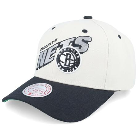 Mitchell & Ness - NBA Béžová adjustable Kšiltovka - Brooklyn Nets Retro Type Pro Off White/Black Adjustable @ Hatstore