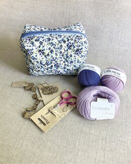 Blommig tillbehörsväska - Permin