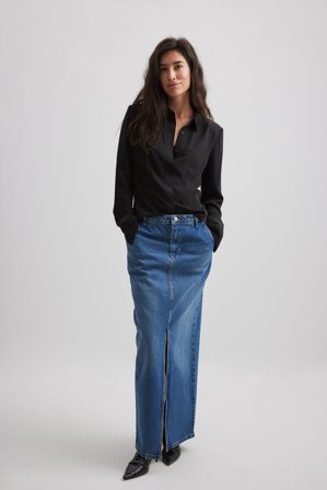 NA-KD Flowy Regular Shirt - Skjorter - Sort - EU 44