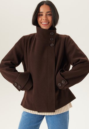 Bubbleroom - High Neck Short Coat - Dark brown - Kläder