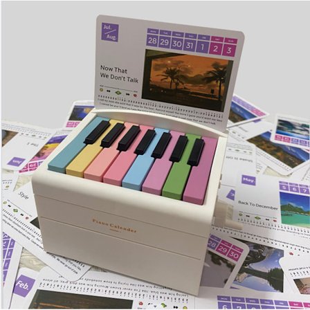 2025 Taylor Swift Crossover Piano-kalender Skrivebords-kalender Miniatyrpiano Musikknoter Prydnader (Hvit)