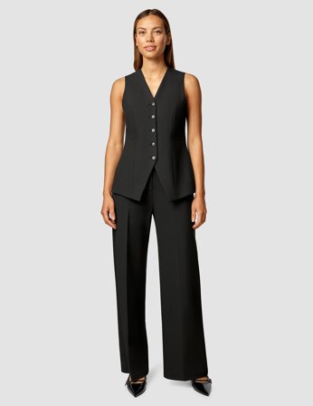 Shaping New Tomorrow - Female - Essential Set - Black - Size