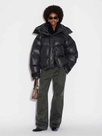 Holzweiler - Steilia Short Down Jacket - Black - Womens - Small