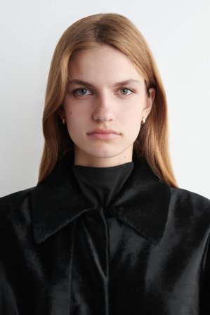 COS Women's Sculpted Mini Hoop Earrings in Gold-coloured