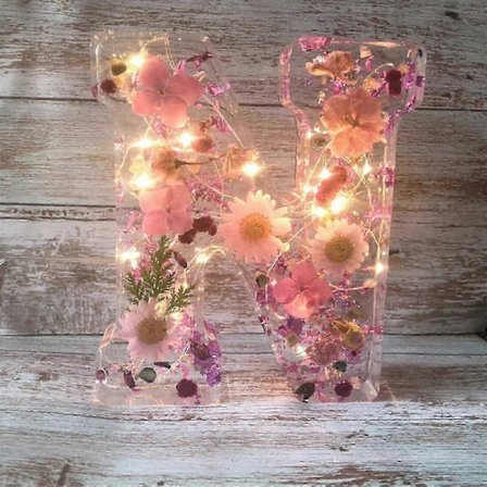Pressede Blomster Resin Bogstaver med LED Lys, Floral Resin Natlampe, 26 Bogstavs Valg Dekorativ Gave, 50% Rabat