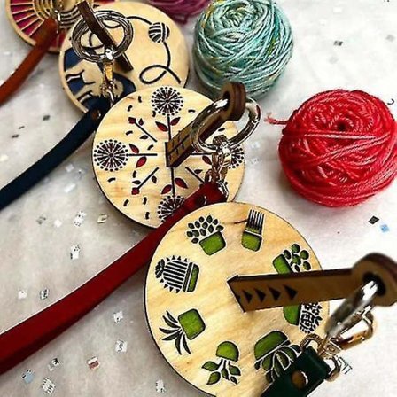 Kannettava rannelangan pidike, lankapallon pidike, langanmuovi, langan säilytys, puulangan pidike, langanpidike nahkaisella rannehihnalla