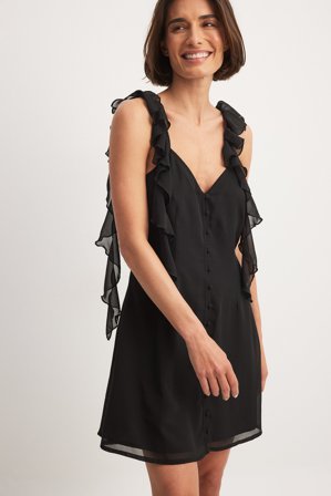 NA-KD Ruffle Shoulder Chiffon Mini Dress - Chiffongklänningar - Svart - EU 32