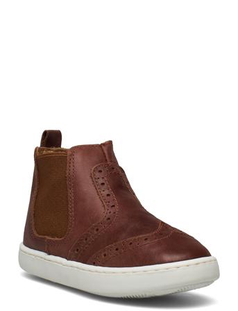 Broque Sporty Chelsea Brown Pom Pom