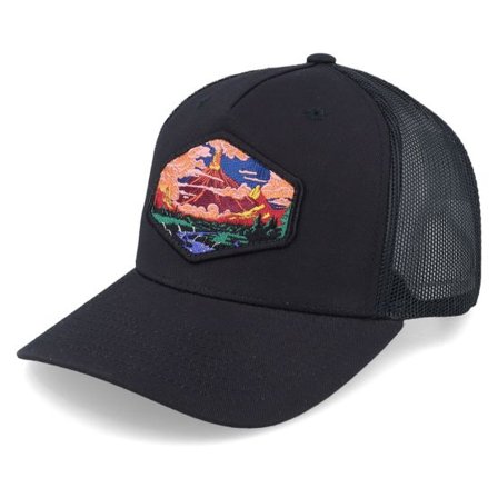 Wild Spirit - Svart trucker Keps - Vulcano Black A-frame Trucker @ Hatstore