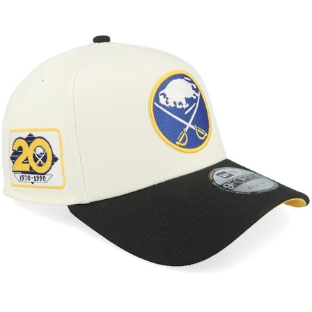 New Era - NHL White adjustable Czapka Z Daszkiem - Hatstore Exclusive x Buffalo Sabres 9FORTY Chome/Black A-Frame Adjustable @ Hatstore