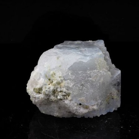 Stenar och mineraler. Alkali-beryl. 68,0 ct. Deo Darrah, Badakhshan, Afghanistan.