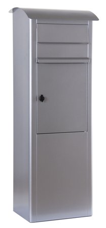 Berglund M 2000 Postilaatikko hopea, Piha