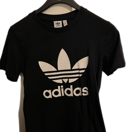 Adidas T-shirt 100 kr