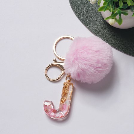 e Nyckelring Rosa Pompom Boll Nyckelring med 26 Bokstäver Harts Nyckelringar