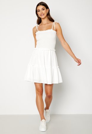 Bubbleroom Occasion Gelda Shoulder Tie Smock Dress White Klær
