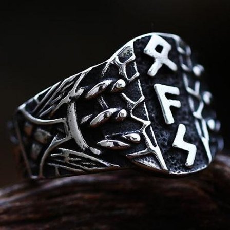 Ring - Nordic Mythology - Ring whit three runes