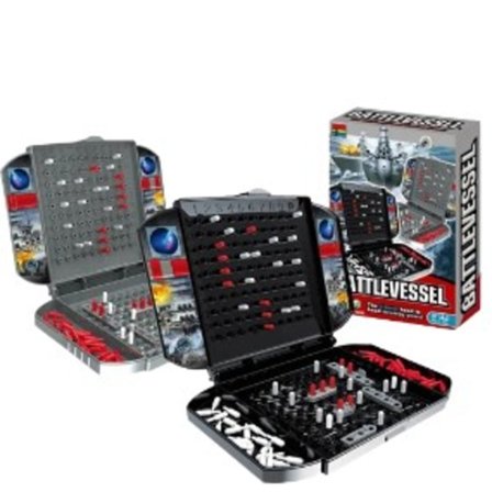 To spiller bord spil børn interessant krigsskib sø skib brætspil drenge legetøj