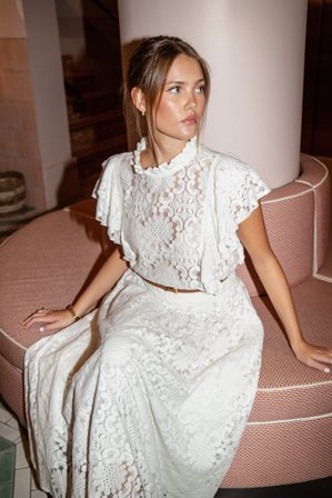 MISSMAYA - Emilie Top Chantilly Lace (PRE-ORDER. DEL: WEEK 3) - M