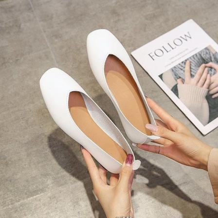 Korkeat korot Chunky Platform Yksinkertaiset Varastokengät Naiset 2024 Alkukevät Uusi Tyyli Mukava Lady Style Mary Jane Kengät Vaahto Suu All-Match 