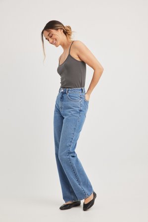 NA-KD Raka ankeljeans med hög midja - Cropped Jeans - Blå - EU 34