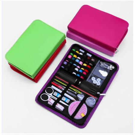 N005 - Set Med Sytillbehör I Väska - Sybehör