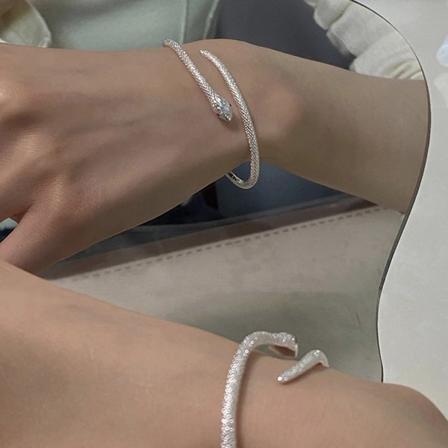 Creative Snake Open Cuff Rannekoru Naisten Tytöille Trendikäs