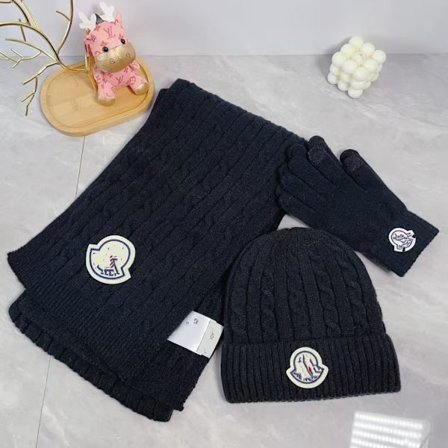 M-bogstav hat, halstørklæde og handsker i sæt Touchscreen-kompatible handsker med kabelstrikket mønster Uundværlige vinteraccessories til varme 