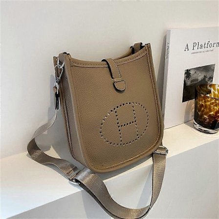 Mode Dam Enfärgad Enkel Liten Fyrkantig Väska Textur Enkel Axel Crossbody PU Bokstav Dam Kan Handväska