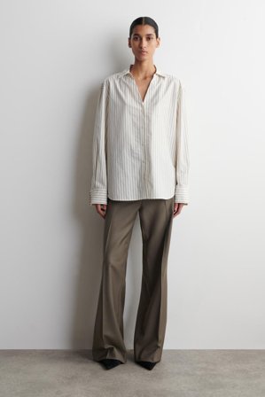 COS Women's Camisa De Popelina De Algodón Con Cuello Abierto in Beige