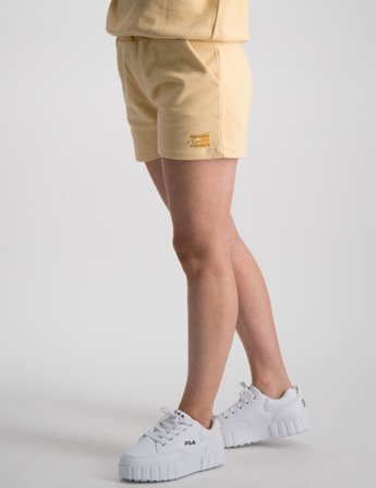 Tommy Hilfiger NATURAL DYE SCRIPT SWEAT SHORT Jaune Shorts Fille - Kids Brand Store