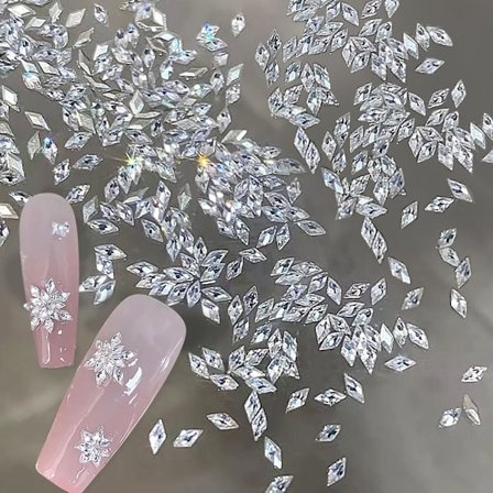 100 st 3mm Mini Rhombiska Nagelstenar Blanka Zirkon Stenar för Naglar 3D Nagelkonst Kristaller Rhinestone Charms för Naglar Design Ädelstenar 