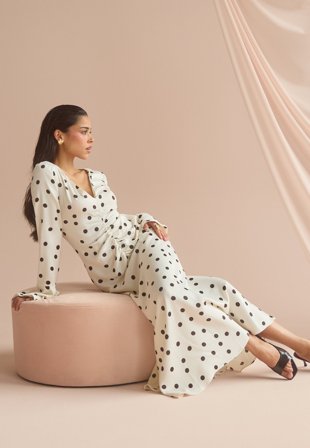 BUBBLEROOM OCCASION - Ruched Front Midi Dress - Cream/Brown