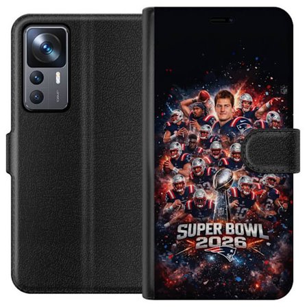 Yhteensopiva Lompakkokotelo Xiaomi 12T Pro Super Bowl 2026 juliste, jossa New England Patriots ja NFL-mestaruuspalkinto räjähtävän urheilullisessa suu