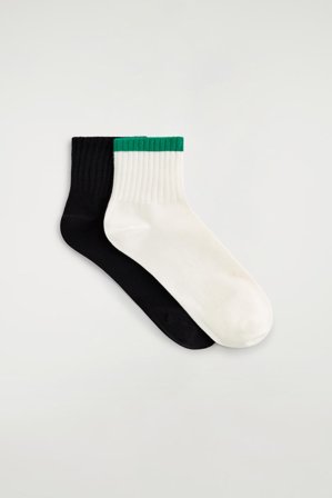 COS Femme Lot De 2 Paires De Chaussettes De Sport Côtelées in Noir