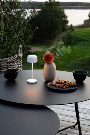 Konstsmide - Pöytävalaisin mini Lille Usb 20 cm - Valkoinen - Ladattavat valaisimet - - Homeroom