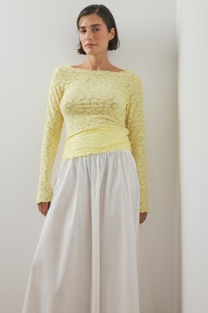 NA-KD - Strukturert topp med båthals - Langermede T-skjorter - Gull - L