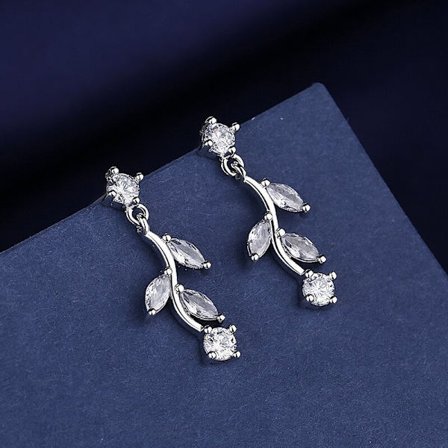 925 Sterling Silver Smycken Kvinnor Mode Söt Tiny Clear Crystal CZ Stud örhängen Present för flickor Tonåringar Lady Present