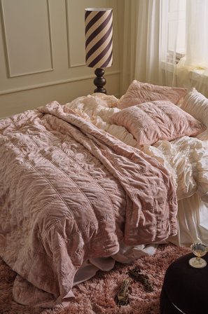 Staycation - Päiväpeite Pleasent - Roosa - Päiväpeitteet - 260X260 - - Homeroom