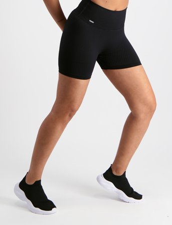 aim ́n Ribbed Seamless Midi Biker Shorts - Black - S