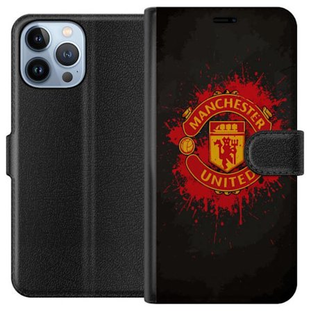 Kompatibelt Lommeboketui til Apple Apple iPhone 13 Pro Max Manchester United logo i rød og gul farge med røff sportslig bakgrunn