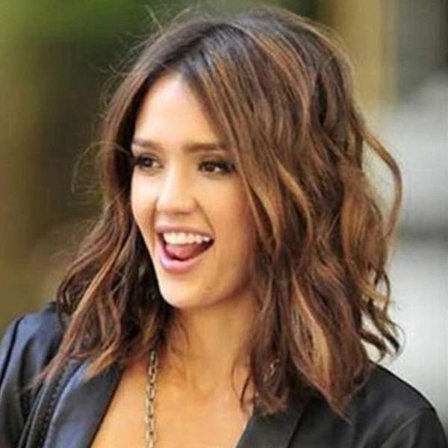 Aaltoilevat naisten peruukit Pitkät kiharat peruukit Synteettiset juhlaperuukit