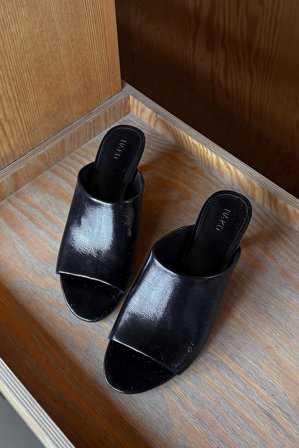 NA-KD Pantoletten mit breiten Riemen - Schuhe mit Absatz - Schwarz - EU 36