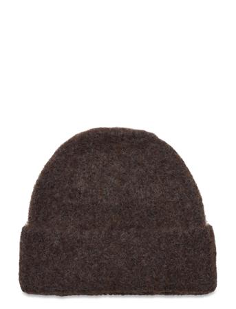 Arctic Beanie Accessories Headwear Beanies Brun Camilla Pihl