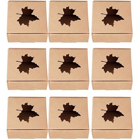 50 stk. Eskefoldbar eske i papp med lønnebladmønster