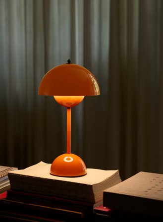 FLOWERPOT VP9 OPPLADBAR. ZESTY ORANGE