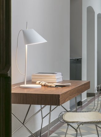 Yuh bordlampe - hvit