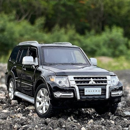 1:32 Mitsubishi PAJERO SUV Legeringsbilmodel Støbt Legetøjsbil Metalkollektion Lyd- og Lyssimulering Børnegave